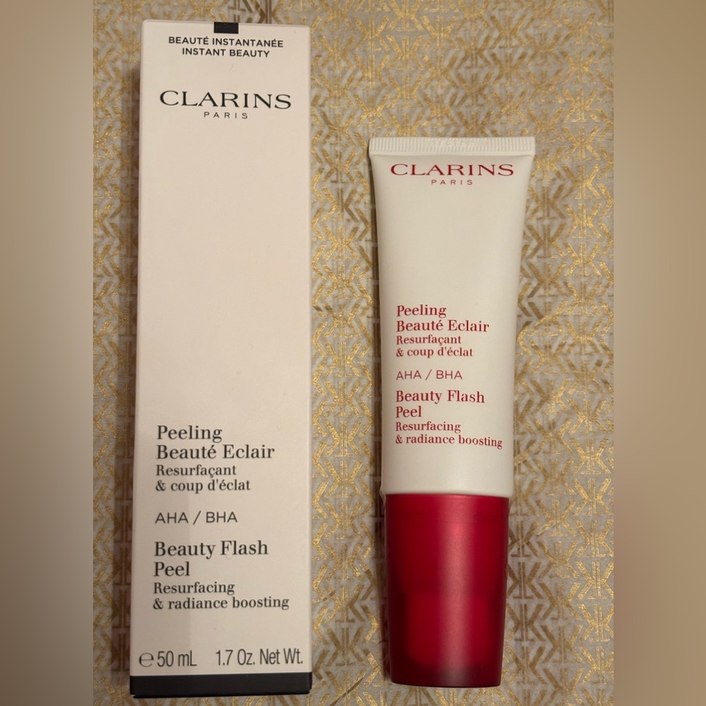 CLARINS Peeling Beauté Éclair - BEAUTY FLASH PEEL

50 ml - 1.7 oz

NEW WITH BOX